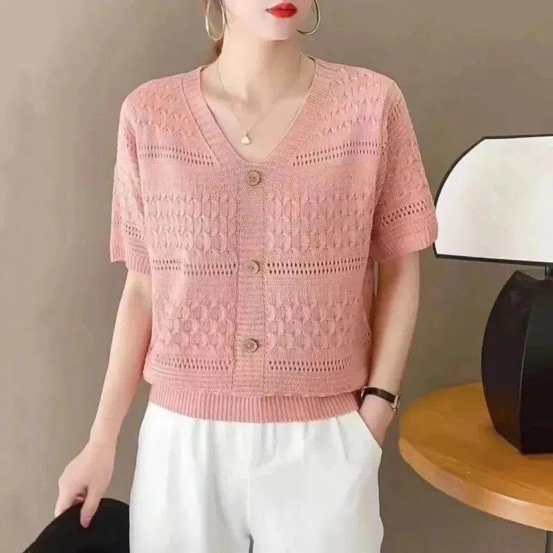 2026 Women Thin Sweater Spring Summer Basic Tops Casual V--neck Bottoming Shirts Short Sleeve Fashion Korean Knit Pullove
2026 Women Thin Sweater Spring Summer Basic Tops Casual V--neck Bottoming Shirts Short Sleeve Fashion Korean Knit Pullove