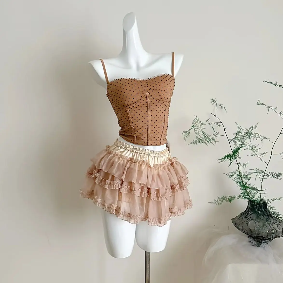 Sexy Two Piece Set for Women 2026 Summer Polka Dot Spaghetti Strap Camisoles Top Lace Trim Tiered Ruffle Mini Skirt with Shorts
Sexy Two Piece Set for Women 2026 Summer Polka Dot Spaghetti Strap Camisoles Top Lace Trim Tiered Ruffle Mini Skirt with Shorts