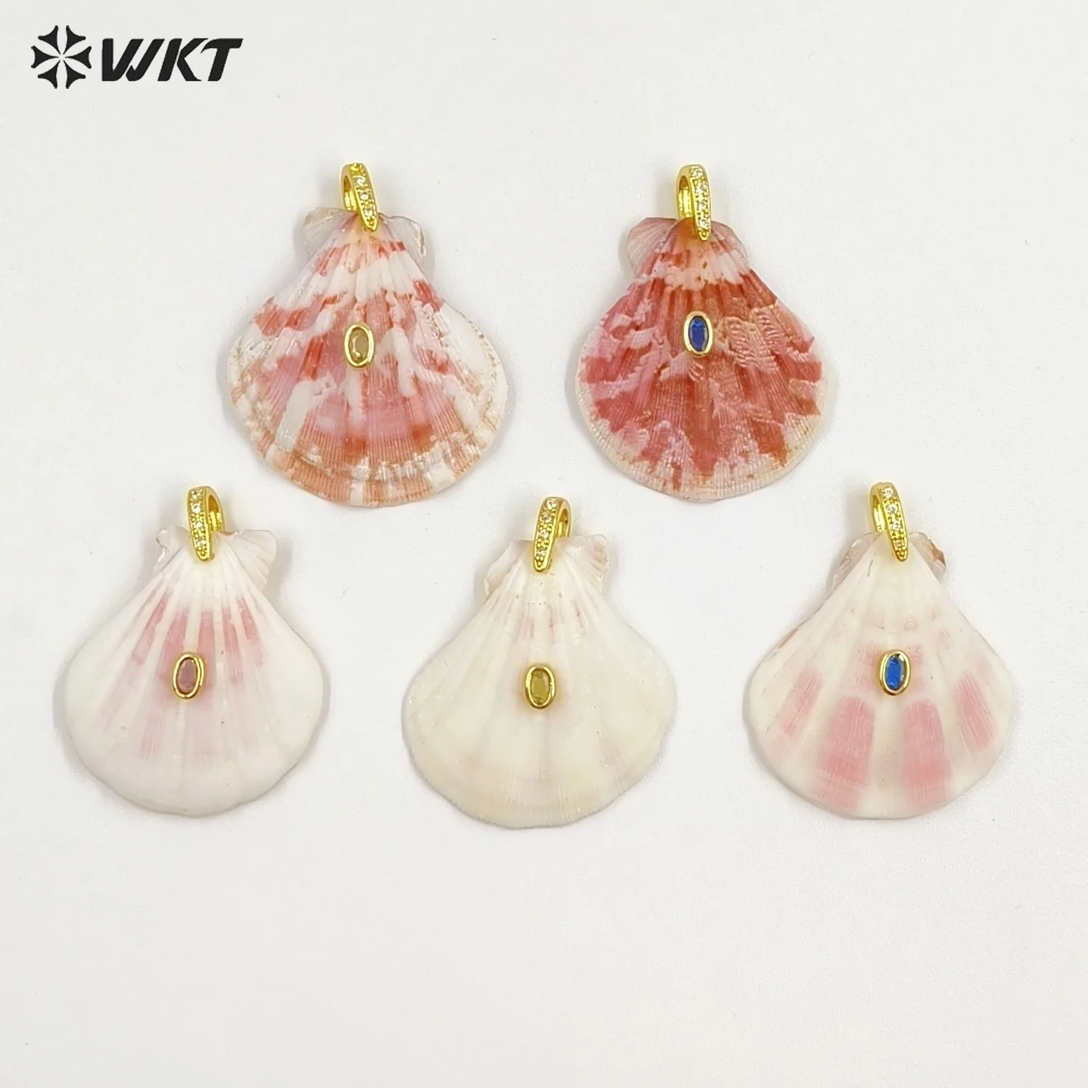 WT-JP488 Natural Patterns Beautiful Pink And White Colored Fans Shape Shell Charms With Zircon Paved Hook Pendants
WT-JP488 Natural Patterns Beautiful Pink And White Colored Fans Shape Shell Charms With Zircon Paved Hook Pendants