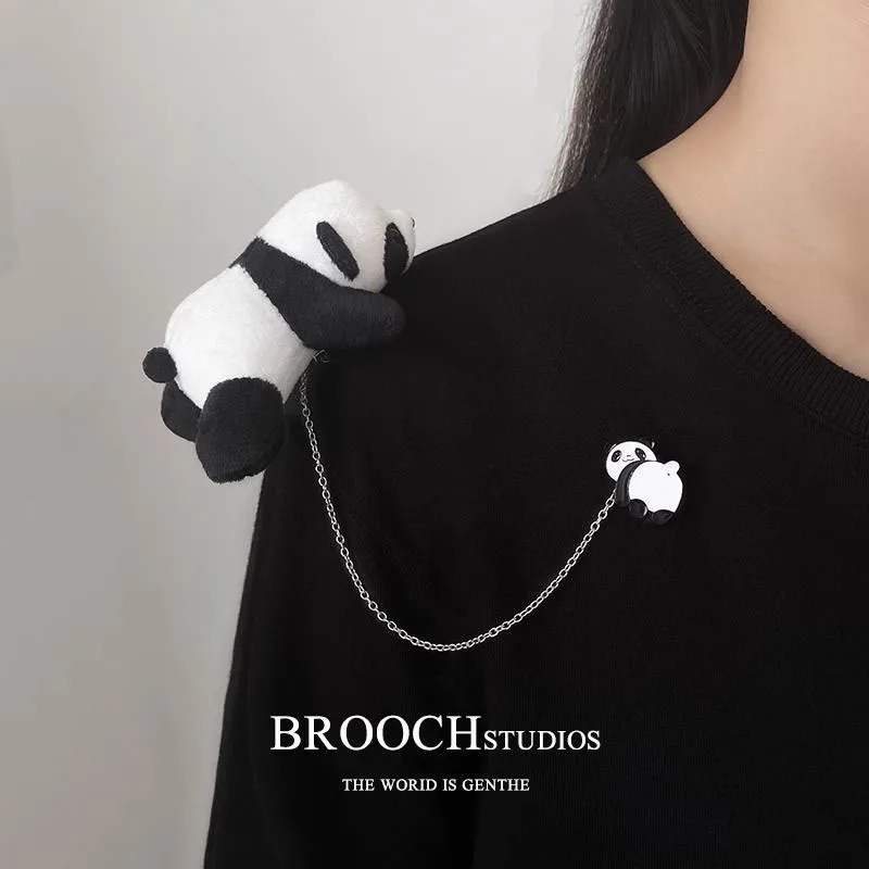 Cute Plush Dinosaur Brooch with Chain Cartoon Animal Brooch Pin Creative Clothing Accessory for Sweater Coat Backpack Gift Funny
Cute Plush Dinosaur Brooch with Chain Cartoon Animal Brooch Pin Creative Clothing Accessory for Sweater Coat Backpack Gift Funny