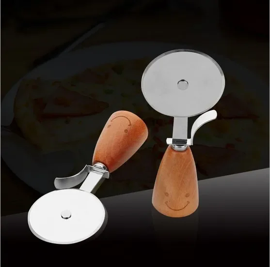 1PC Pizza Wheels Home Family Stainless Steel Pizza Cutter Diameter 6 CM knife For Cut Pizza Tools Kitchen Accessories KX 148
1PC Pizza Wheels Home Family Stainless Steel Pizza Cutter Diameter 6 CM knife For Cut Pizza Tools Kitchen Accessories KX 148