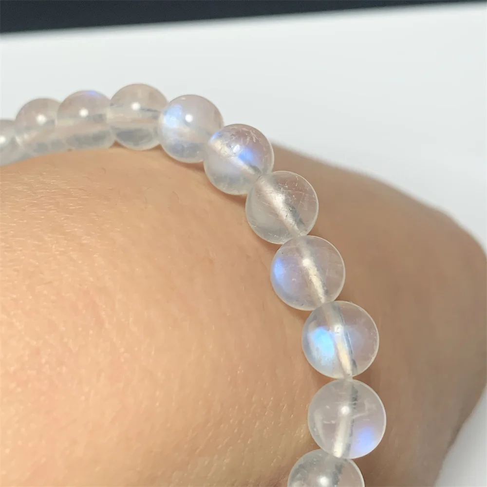 Only 1Piece Natural Clear Moonstone Blue Light Bracelets for Women Bright Bulbs Transparent Moon Stones Bracelet Elastic Strand
Only 1Piece Natural Clear Moonstone Blue Light Bracelets for Women Bright Bulbs Transparent Moon Stones Bracelet Elastic Strand