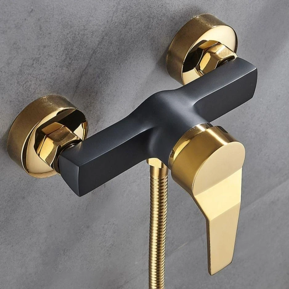 Настенный смеситель для ванной комнаты, смеситель для холодной и горячей воды с одной ручкой, смесители для душа, черное золото, набор насадок для душа для ванной комнаты
Настенный смеситель для ванной комнаты, смеситель для холодной и горячей воды с одной ручкой, смесители для душа, черное золото, набор насадок для душа для ванной комнаты