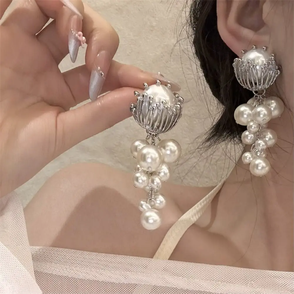 Creative Sweet Pear Drop Earrings French Style Ear Jewelry Grape Shape Earrings Elegant Accessories Pearl Beaded Earrings Party
Creative Sweet Pear Drop Earrings French Style Ear Jewelry Grape Shape Earrings Elegant Accessories Pearl Beaded Earrings Party