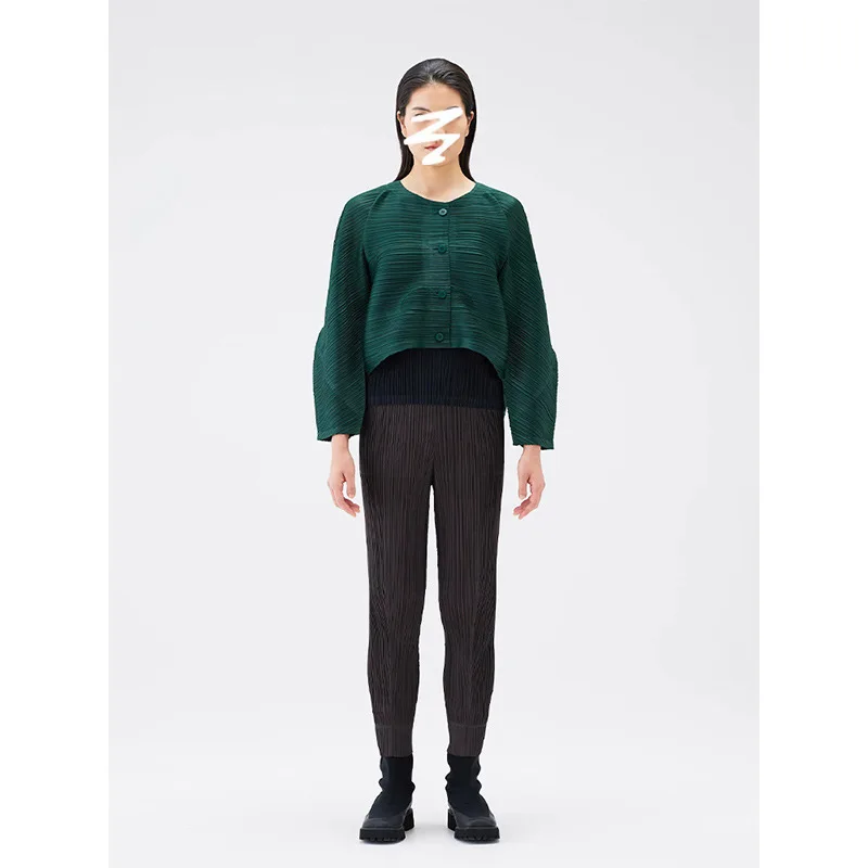 ALSEY Leisure Pants Casual Temperament Hundred Solid Colour High Waist Pleated Women's Nine-minute Pants Miyake 2025 Summer New
ALSEY Leisure Pants Casual Temperament Hundred Solid Colour High Waist Pleated Women's Nine-minute Pants Miyake 2025 Summer New