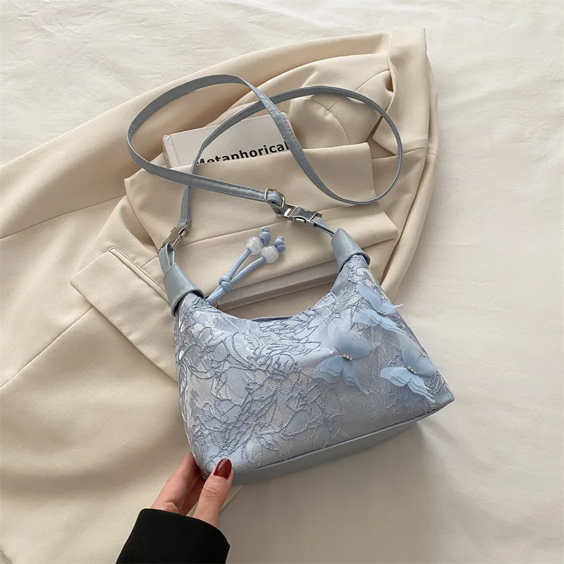 Retro Embroidered New Chinese Style Handbag Canvas Butterfly Hanfu Embroidery Handbag Zipper Shoulder Bag Cheongsam Bag Wedding
Retro Embroidered New Chinese Style Handbag Canvas Butterfly Hanfu Embroidery Handbag Zipper Shoulder Bag Cheongsam Bag Wedding