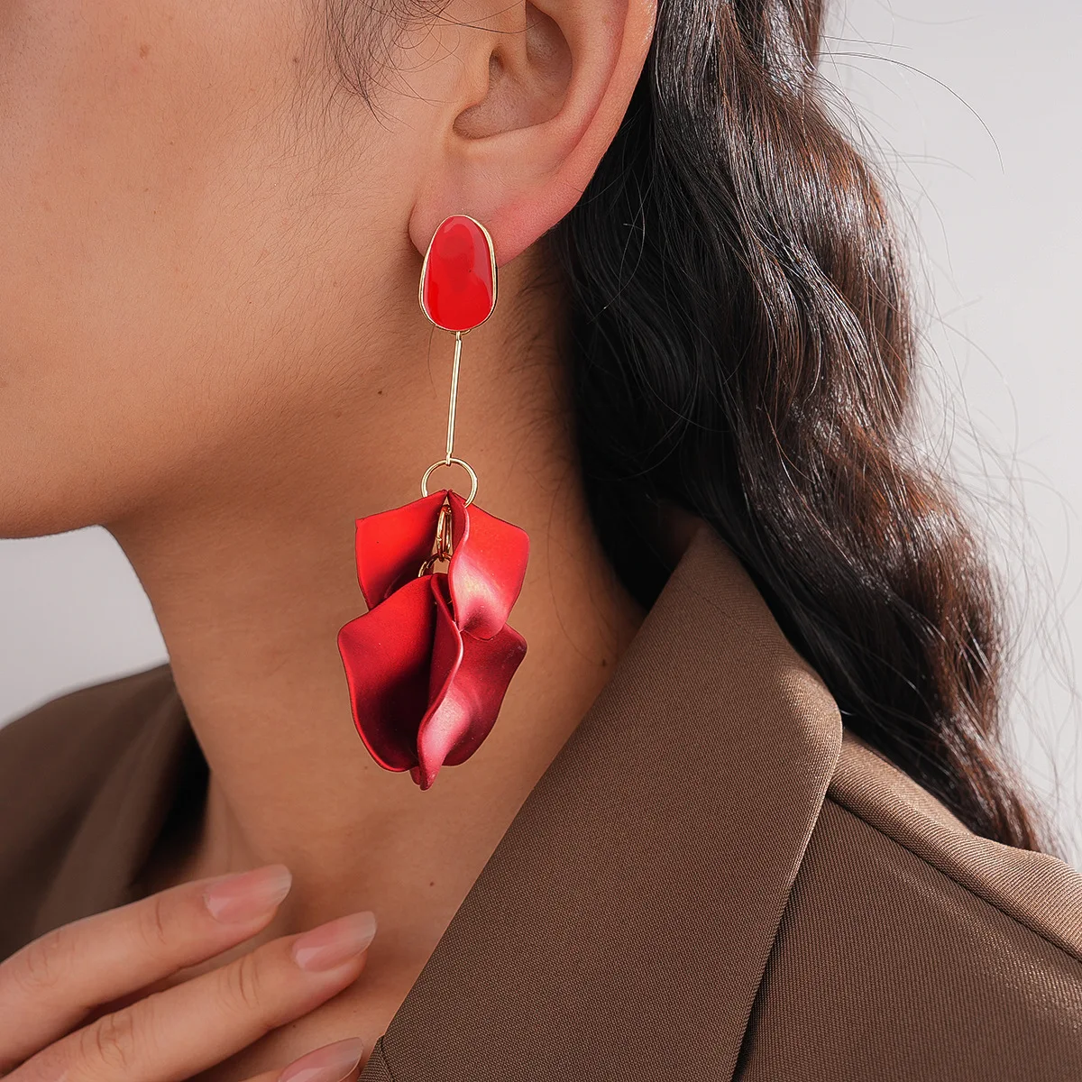 3 Colors Matte Acrylic Petal Drop Earrings for Women Girls Long Line Oval Dripping Oil Pendant Earrings Fashion Jewelry Party
3 Colors Matte Acrylic Petal Drop Earrings for Women Girls Long Line Oval Dripping Oil Pendant Earrings Fashion Jewelry Party