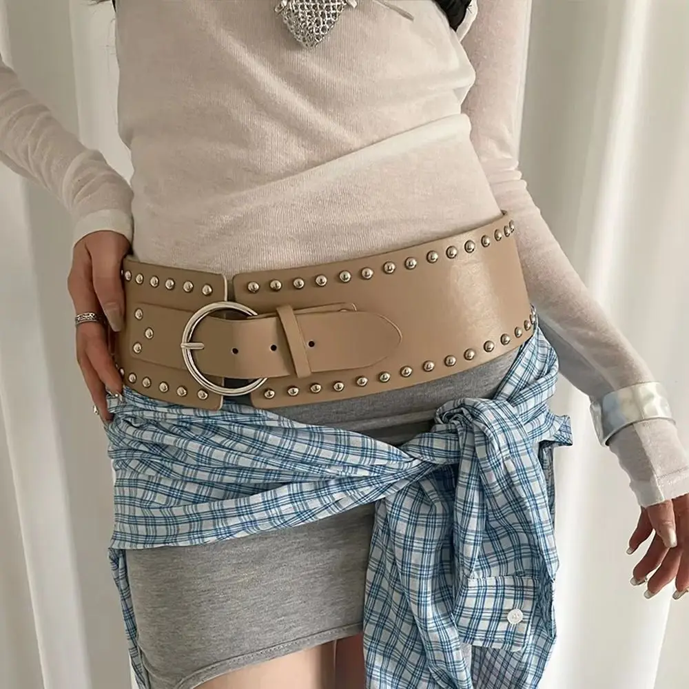Fashion Punk Style Wide Women's Belt Designer Gothic Rivet Waist Belt Y2k American Dress Jeans Belt Streetwear
Fashion Punk Style Wide Women's Belt Designer Gothic Rivet Waist Belt Y2k American Dress Jeans Belt Streetwear