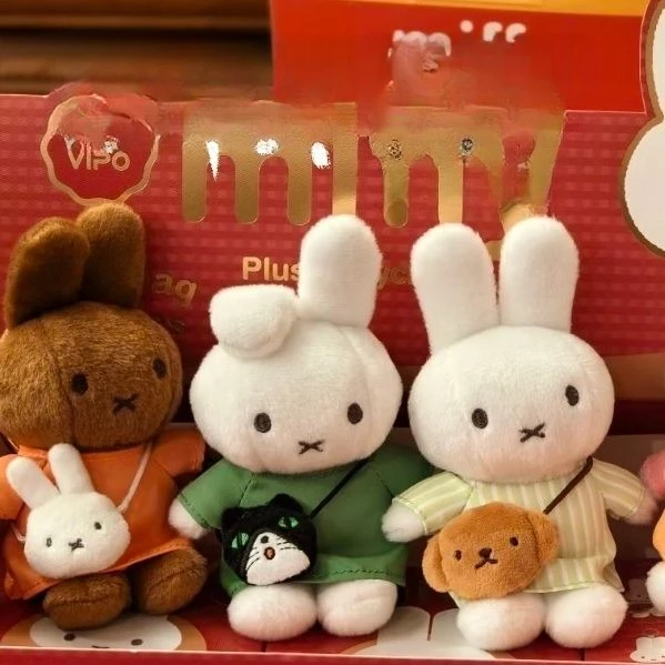 Miffy Travel Series Shoulder Bag Hanging Ornaments Blind Box Plush Pendant Lovely Kawaii Cute Doll Ornaments Give Away Gift New
Miffy Travel Series Shoulder Bag Hanging Ornaments Blind Box Plush Pendant Lovely Kawaii Cute Doll Ornaments Give Away Gift New
