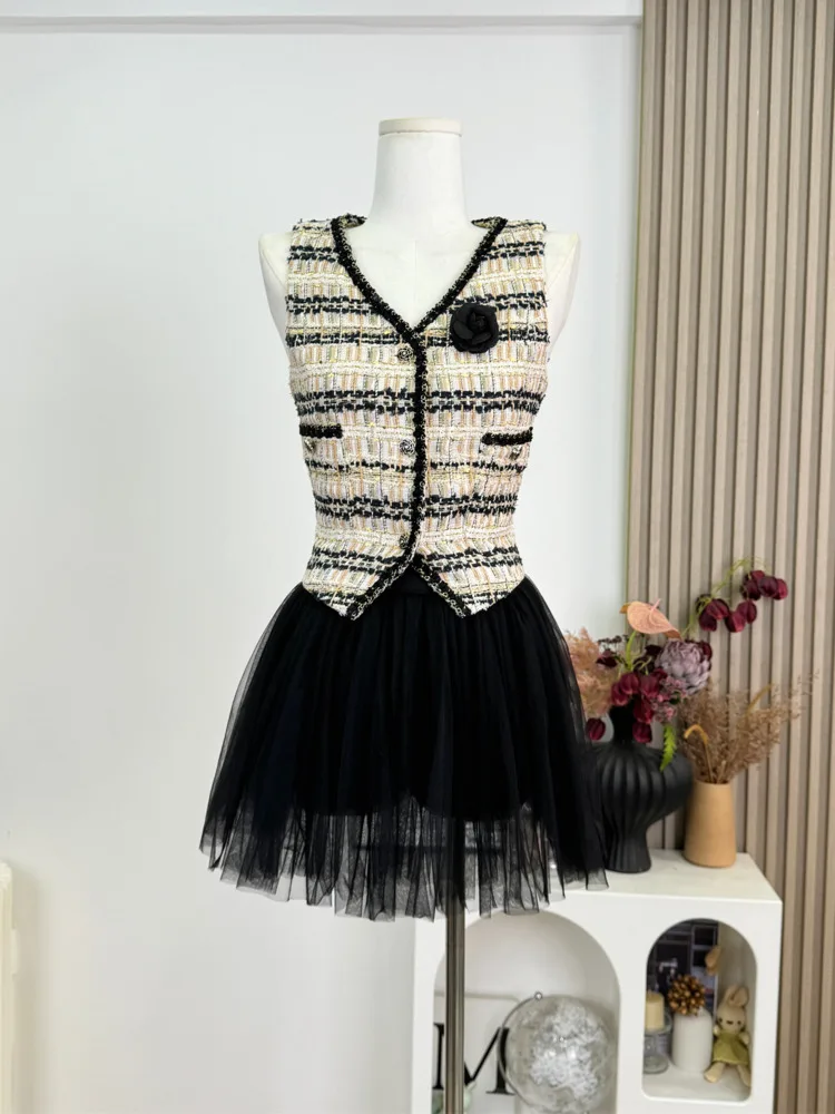 2025 French Elegant Two-Piece Set Dress Design Sensation Small Fragrance Ensemble Hot Sweet Sexy Party Pleated Short Skirt Suit
2025 French Elegant Two-Piece Set Dress Design Sensation Small Fragrance Ensemble Hot Sweet Sexy Party Pleated Short Skirt Suit