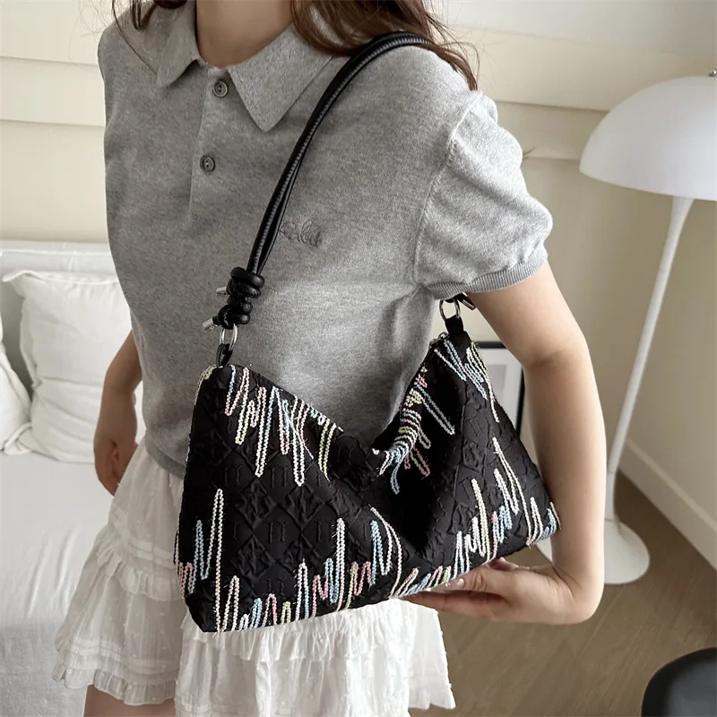 Women's Shoulder Bag Fashion Hand Bags Wallet Portable Tote Handbags Small Square Bag Casual Decoration
Women's Shoulder Bag Fashion Hand Bags Wallet Portable Tote Handbags Small Square Bag Casual Decoration
