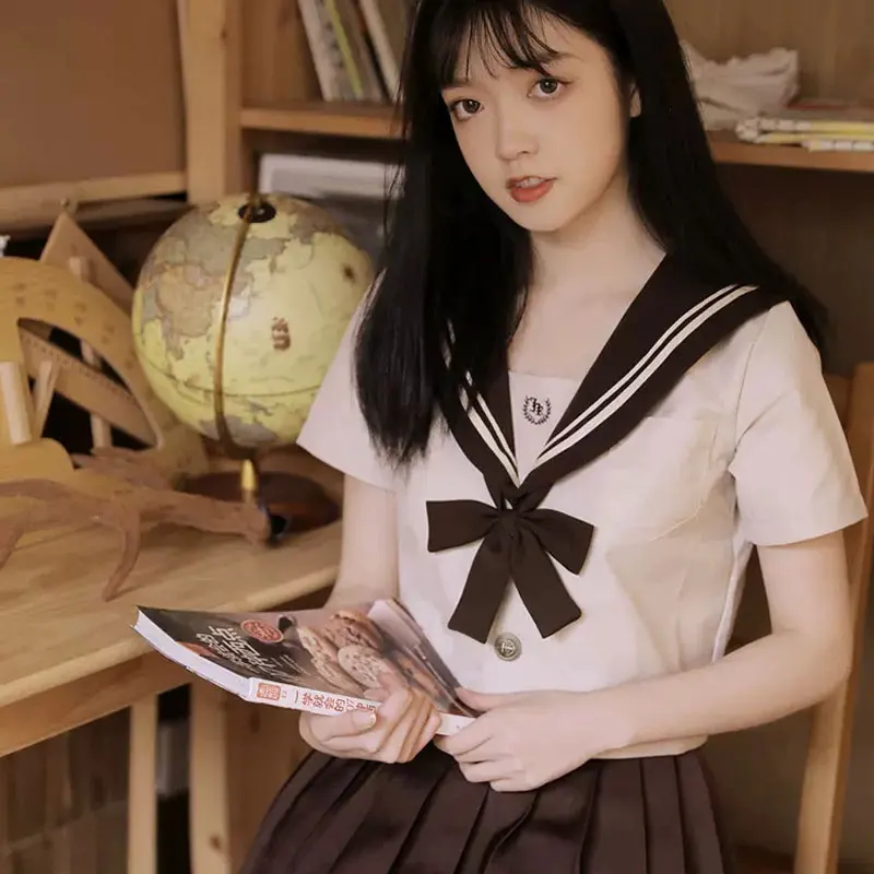 Cosplay Outfit Girl High School Uniform Full Set Women Japanese Anime Sailor Pleated Skirt JK Uniforms Student Korean Seifuku
Cosplay Outfit Girl High School Uniform Full Set Women Japanese Anime Sailor Pleated Skirt JK Uniforms Student Korean Seifuku