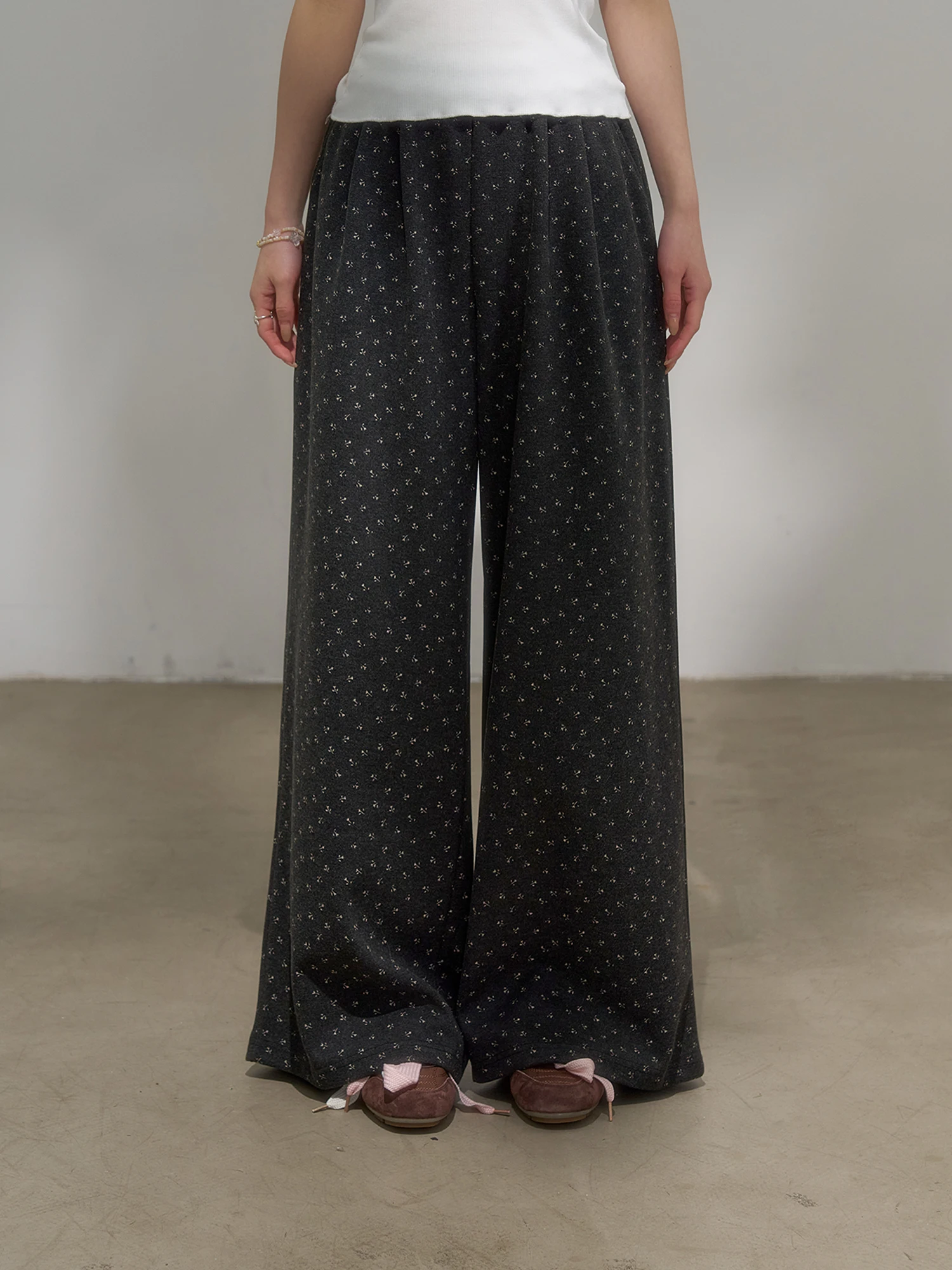 INSLiiSA Casual Floral Print High Waist Slimming Wide Leg Pants Women's Spring Floor Length Trousers Comfortable Straight Cut
INSLiiSA Casual Floral Print High Waist Slimming Wide Leg Pants Women's Spring Floor Length Trousers Comfortable Straight Cut