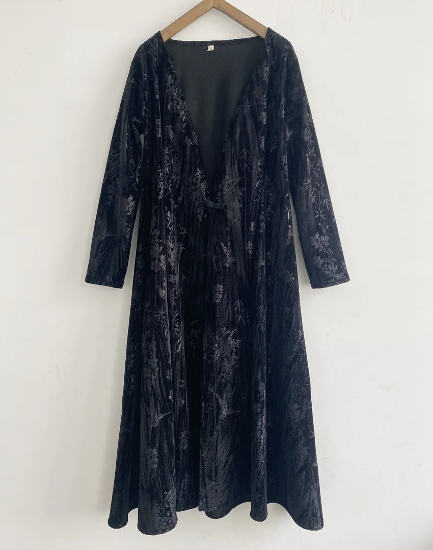 Бархатный кардиган на одной пуговице в китайском стиле 2025 года, новое платье в китайском холодном стиле
Бархатный кардиган на одной пуговице в китайском стиле 2025 года, новое платье в китайском холодном стиле