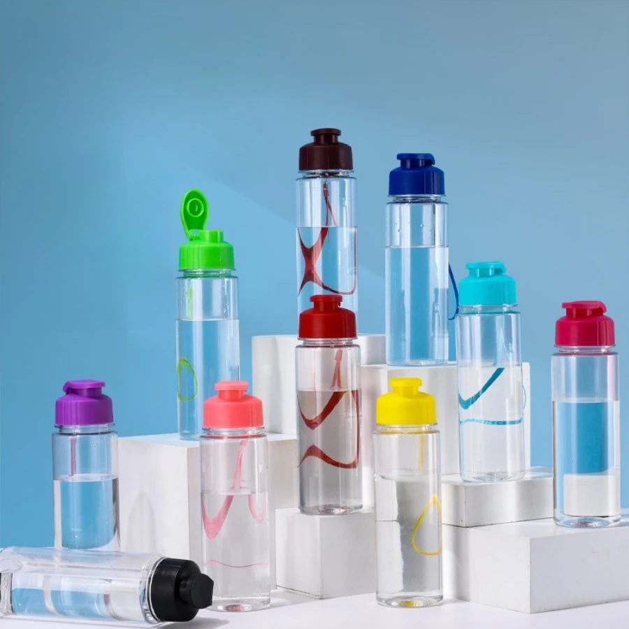 Press-to-open flip-top outdoor sports water bottle with large capacity, transparent and portable handheld design.
Press-to-open flip-top outdoor sports water bottle with large capacity, transparent and portable handheld design.