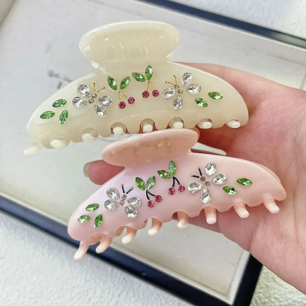 Rhinestone Transparent Acetate Hair Claw Hair Clip Butterfly Acetic Acid Shark Clip Geometry Hairpin Flower Hair Claw Travel
Rhinestone Transparent Acetate Hair Claw Hair Clip Butterfly Acetic Acid Shark Clip Geometry Hairpin Flower Hair Claw Travel
