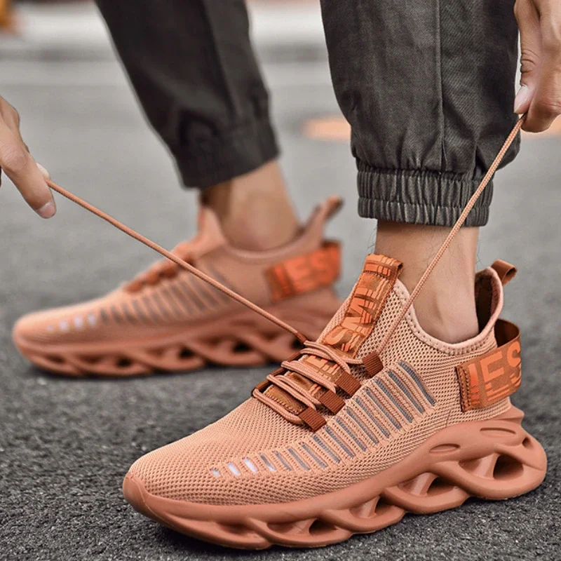 Мужская обувь, роскошные кроссовки, новые уличные дышащие кроссовки, модная баскетбольная теннисная обувь, мужская повседневная обувь на платформе, Tenis
Мужская обувь, роскошные кроссовки, новые уличные дышащие кроссовки, модная баскетбольная теннисная обувь, мужская повседневная обувь на платформе, Tenis