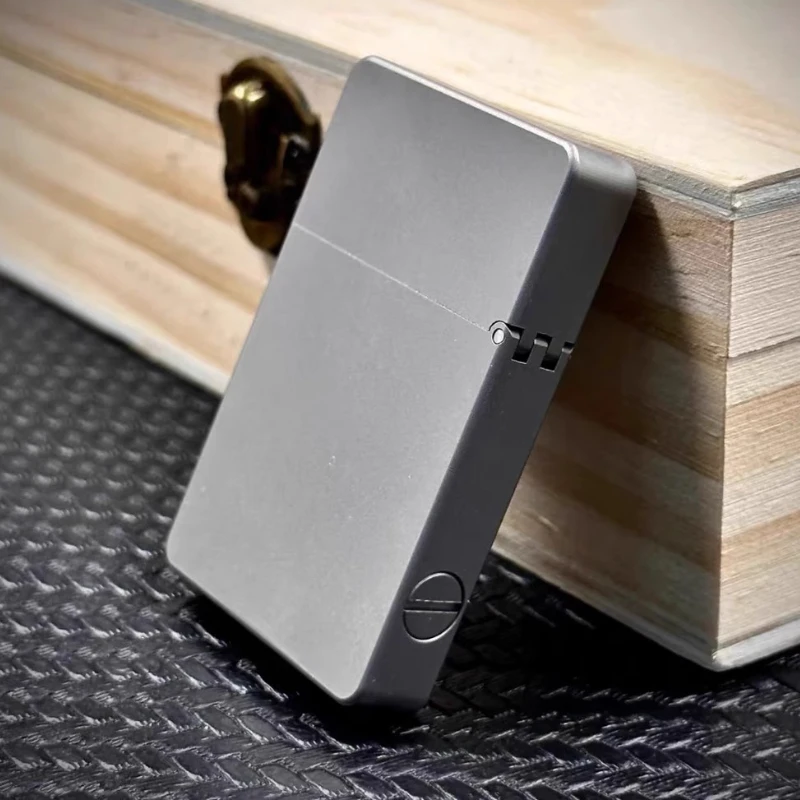 L9 масляная зажигалка из титанового сплава, ультратонкая маленькая броня, латунная медная зажигалка, может гравировать мужской подарок 
L9 масляная зажигалка из титанового сплава, ультратонкая маленькая броня, латунная медная зажигалка, может гравировать мужской подарок