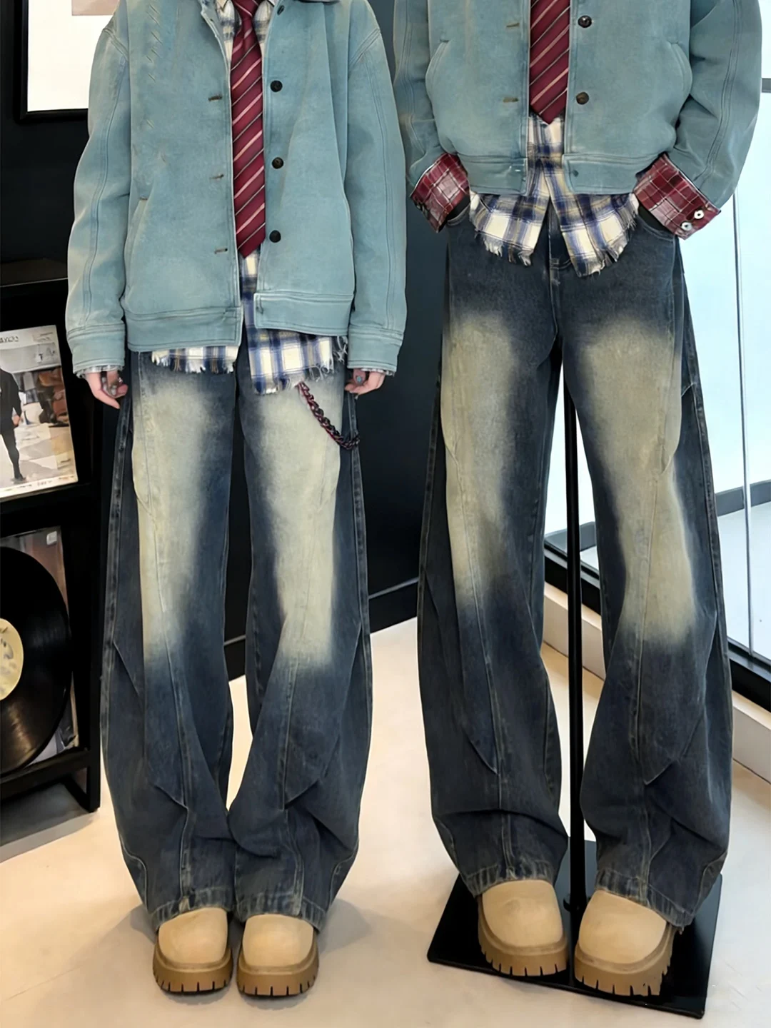 Retro Blue Pleated Wide Leg Workwear Jeans Men's Straight Waed Knife Pants Cleanfit Flared Long Trousers
Retro Blue Pleated Wide Leg Workwear Jeans Men's Straight Waed Knife Pants Cleanfit Flared Long Trousers