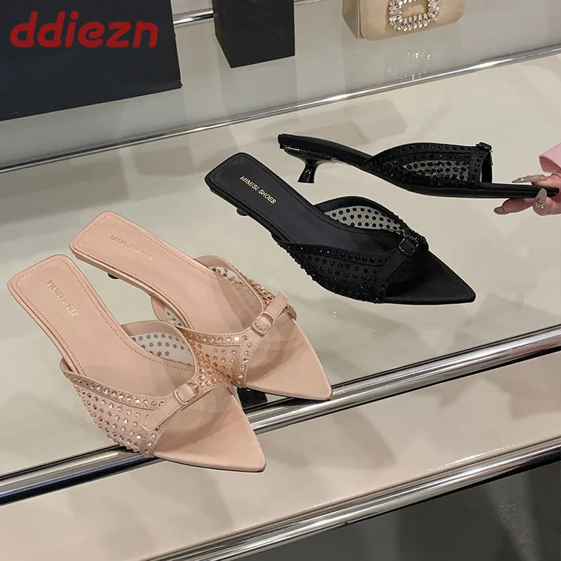 Fashion Pointed Toe Footwear Ladies Heeled Slippers Female Slides Shoes Luxury Rhinestones Women Low Heel Slippers Sandals Shoes
Fashion Pointed Toe Footwear Ladies Heeled Slippers Female Slides Shoes Luxury Rhinestones Women Low Heel Slippers Sandals Shoes