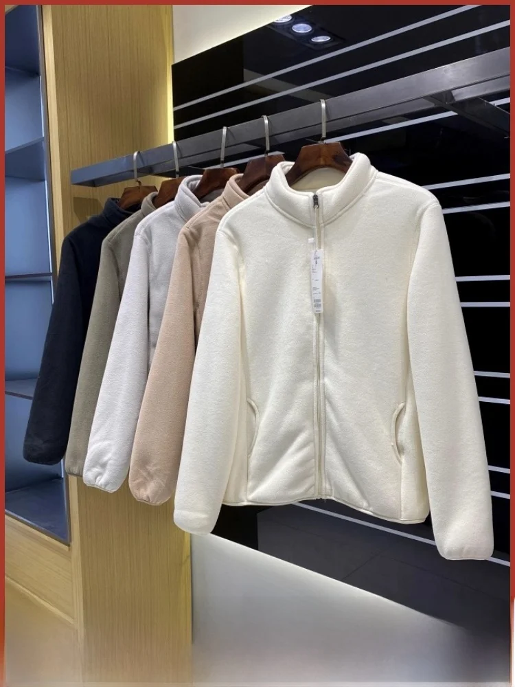 Thiened Fce Baby Skin Feel Stand Collar Jaet for Men Casual Warm Autumn Winter Coat Zipper Closure No ket Polyester...
Thiened Fce Baby Skin Feel Stand Collar Jaet for Men Casual Warm Autumn Winter Coat Zipper Closure No ket Polyester...