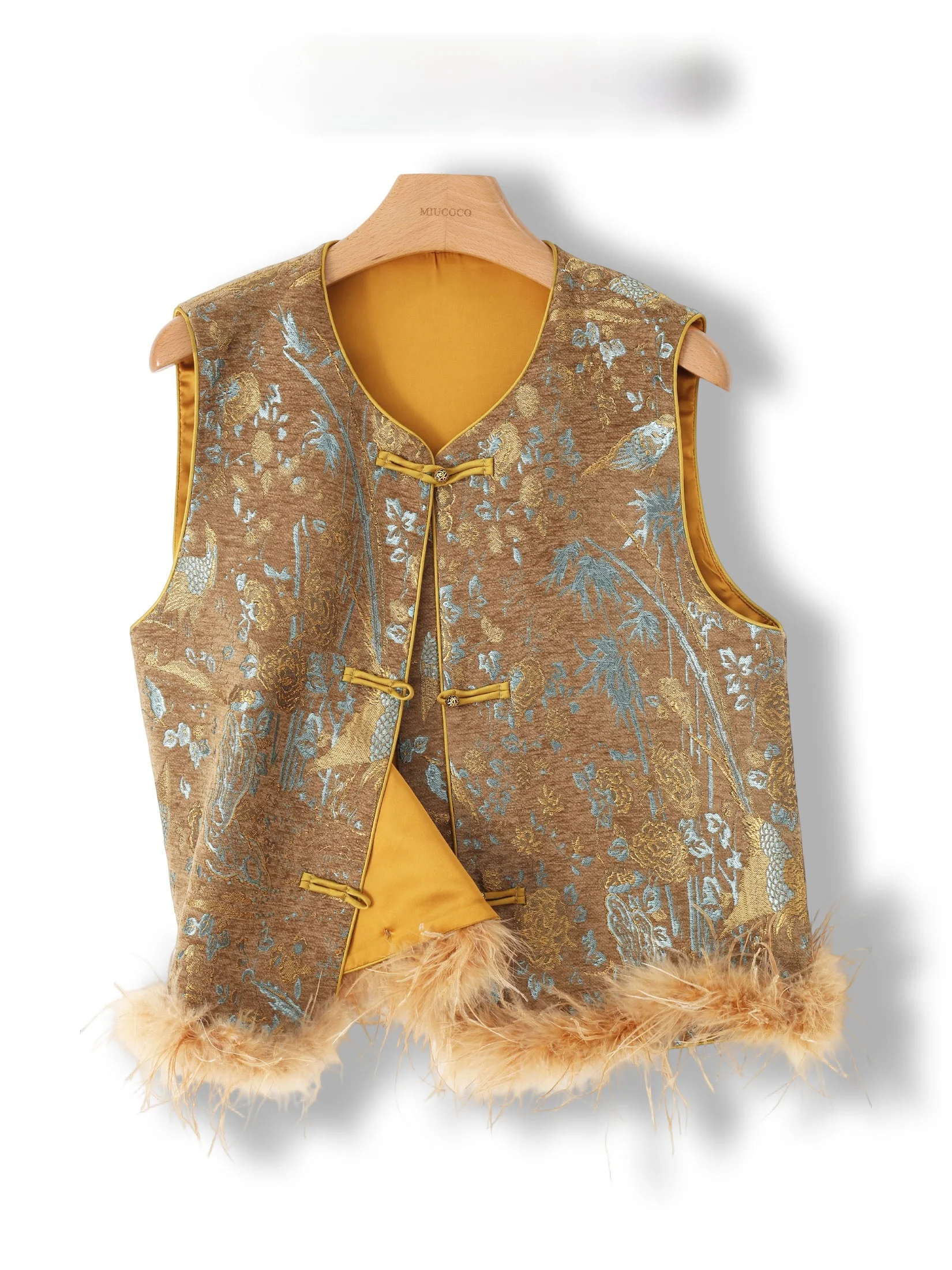 Fashionable Geometric Patterned Women's Bird Feather Vest Chinese Style Flocking Top Trendy round Neck Regular Sleeve Length
Fashionable Geometric Patterned Women's Bird Feather Vest Chinese Style Flocking Top Trendy round Neck Regular Sleeve Length