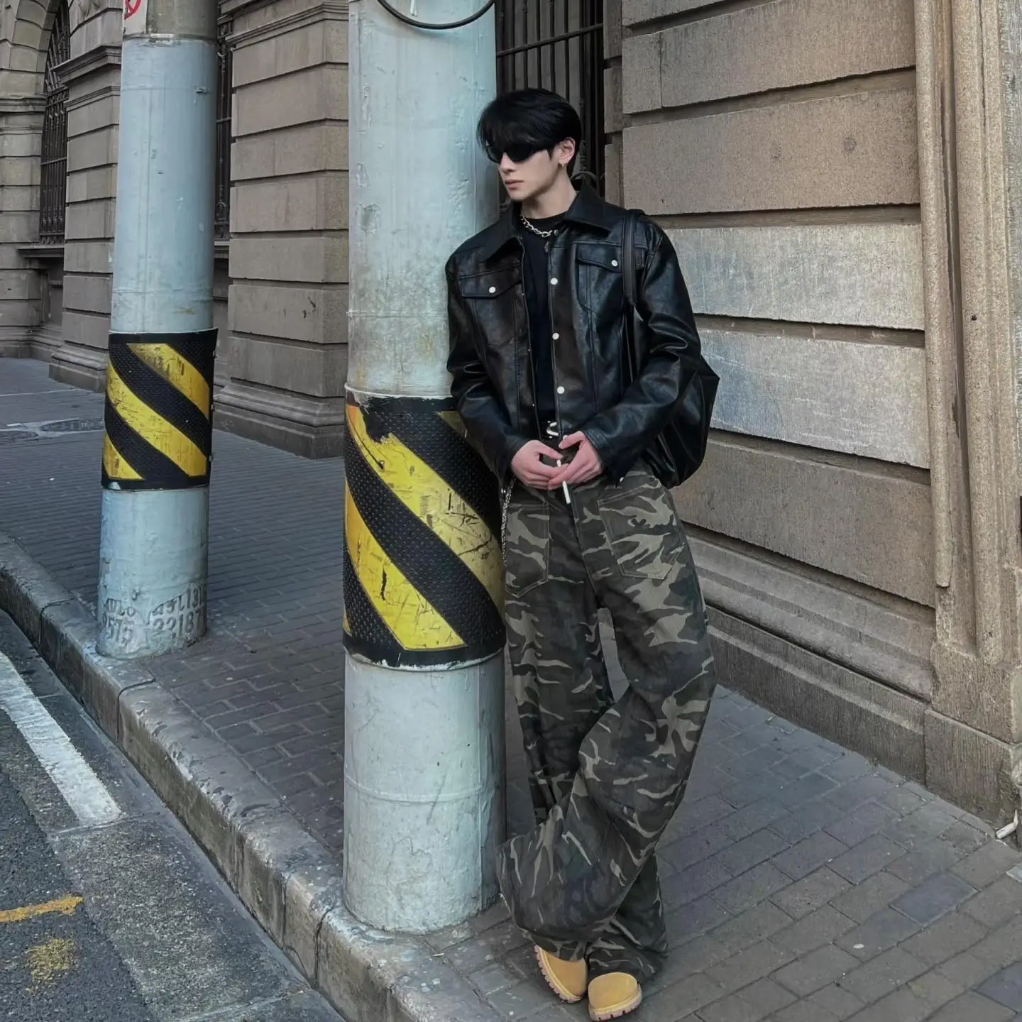 2025 New Men's Faion PU Leather Jaet ort Motorcycle Sle All-Match Autumn Outerwear Korean Version Slim Fit Coat
2025 New Men's Faion PU Leather Jaet ort Motorcycle Sle All-Match Autumn Outerwear Korean Version Slim Fit Coat