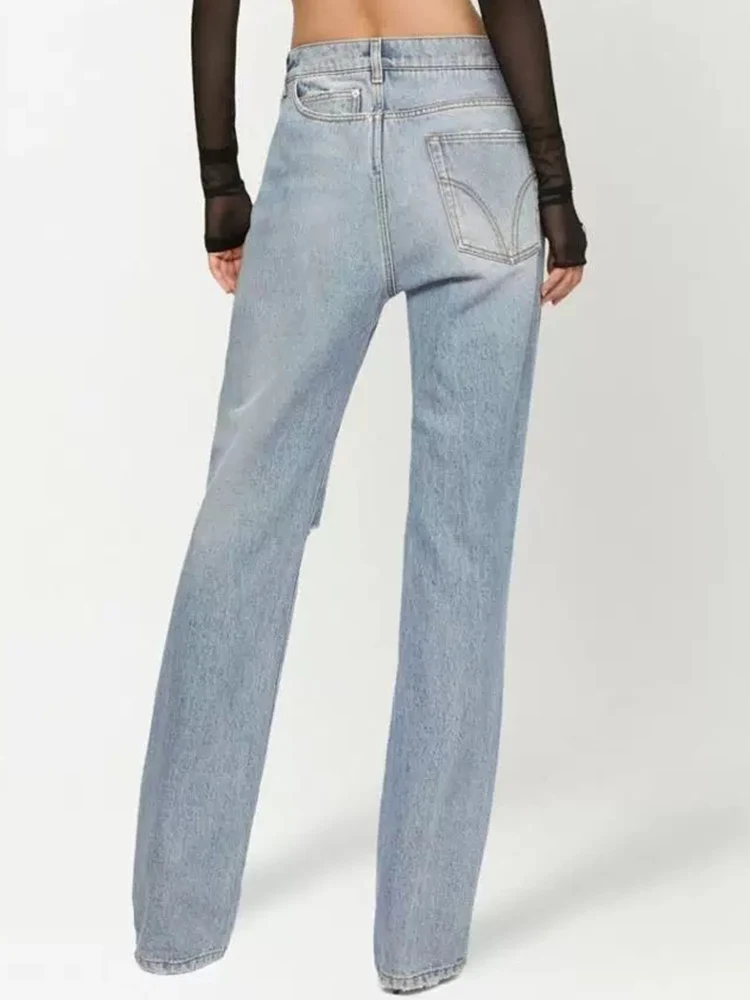 Retro luxury autumn women's new solid color perforated metal pocket jeans elegant fashion Joker straight pants.
Retro luxury autumn women's new solid color perforated metal pocket jeans elegant fashion Joker straight pants.