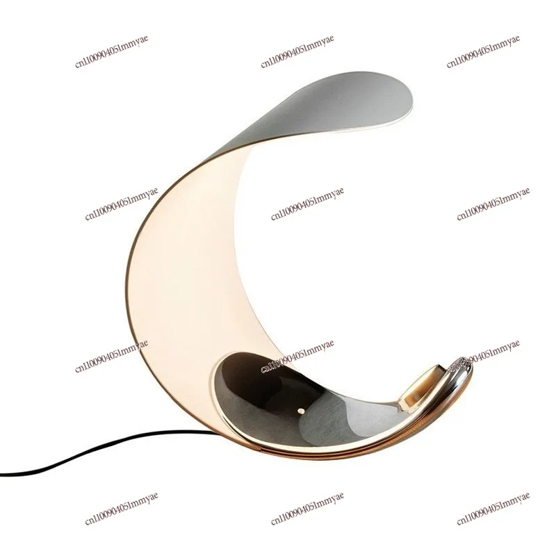 Настольная лампа Moon Design Sense, простая лампа в форме полумесяца для спальни, атмосферная лампа, креативная C-образная настольная лампа
Настольная лампа Moon Design Sense, простая лампа в форме полумесяца для спальни, атмосферная лампа, креативная C-образная настольная лампа