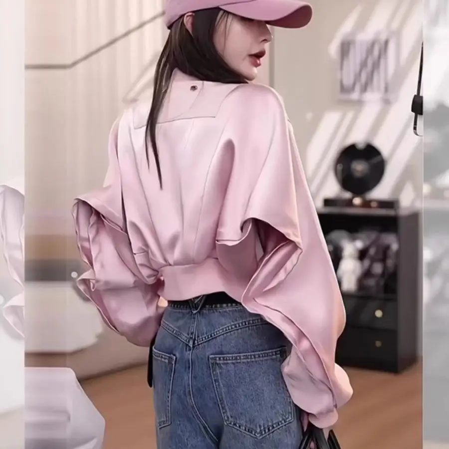 Американская спортивная бейсбольная куртка для женщин, атласная, розовая, с 3D-дизайном, модная, антивозрастная, маленького размера
Американская спортивная бейсбольная куртка для женщин, атласная, розовая, с 3D-дизайном, модная, антивозрастная, маленького размера