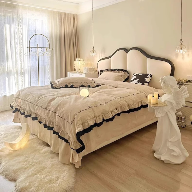 Princess Soft Leather Double Bed Modern Luxury Design Girls Adults Double Bed Queen Storage Lit 2 Personnes Bedroom Furniture
Princess Soft Leather Double Bed Modern Luxury Design Girls Adults Double Bed Queen Storage Lit 2 Personnes Bedroom Furniture