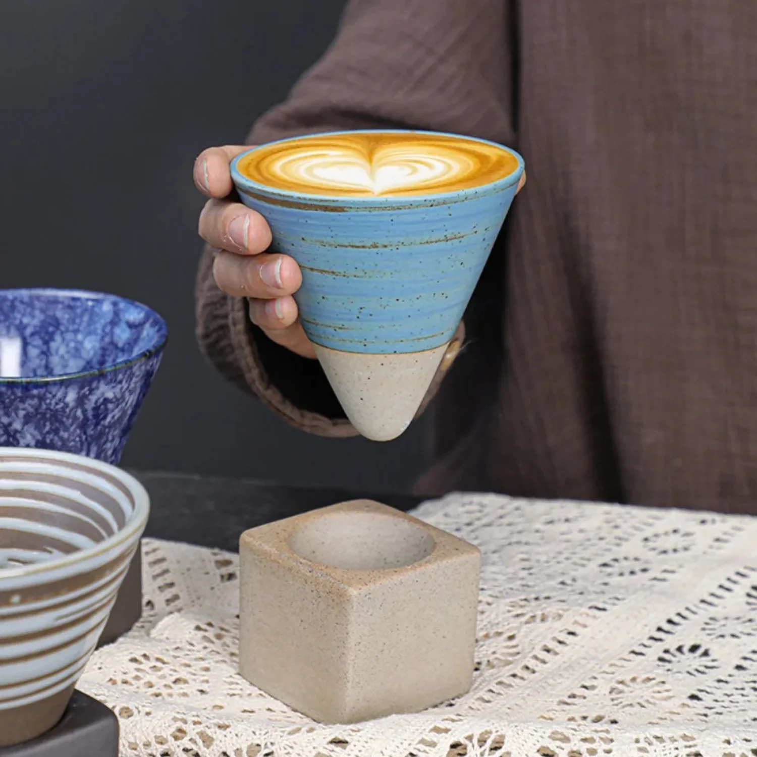 Ceramic Coffee Mugs with Base Porcelain Cup Tea Cup Latte Cup Household Kitchen Coffee Shop Use Holiday Gift Coffee Cup Set
Ceramic Coffee Mugs with Base Porcelain Cup Tea Cup Latte Cup Household Kitchen Coffee Shop Use Holiday Gift Coffee Cup Set