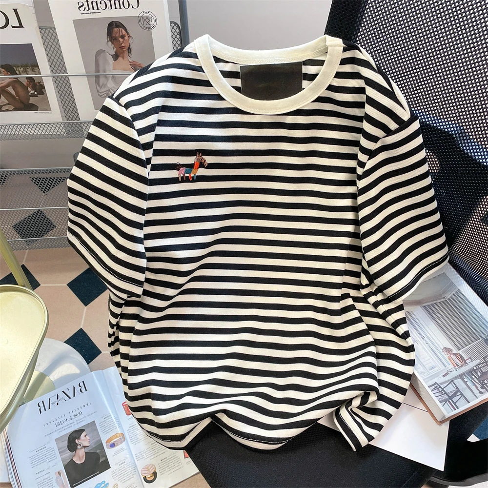 European Style Large Version High-End Striped Embroidered T-Shirts For Men And Women Summer Couples Casual Short-Sleeved T-Shirt
European Style Large Version High-End Striped Embroidered T-Shirts For Men And Women Summer Couples Casual Short-Sleeved T-Shirt