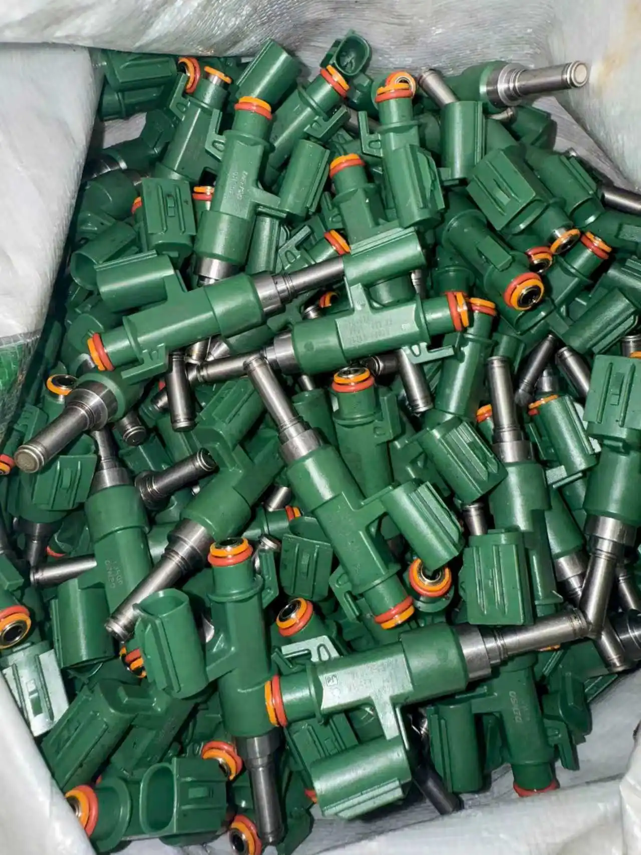 Newly launched Car Accessories Fuel Injection OEM 23250-15070 2325015070 For Toyota
Newly launched Car Accessories Fuel Injection OEM 23250-15070 2325015070 For Toyota