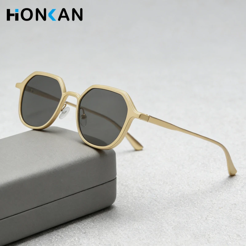 Polygon Metal Sunglasses Vintage Frame For Women Sunglasses Men Luxury Brand Design Sun Glasses Women Shades Eyeglasses UV400
Polygon Metal Sunglasses Vintage Frame For Women Sunglasses Men Luxury Brand Design Sun Glasses Women Shades Eyeglasses UV400