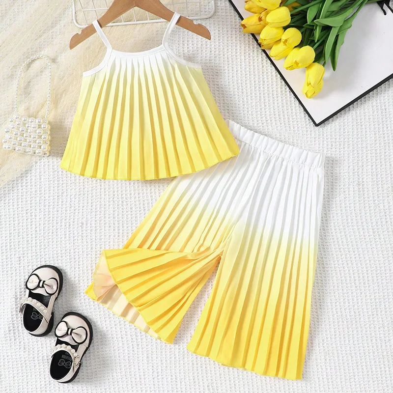 Girls' Casual Two-Piece Set Summer Cotton Short Pants Baby Mosquito Protective Shorts with Printed Design for Children's Wear
Girls' Casual Two-Piece Set Summer Cotton Short Pants Baby Mosquito Protective Shorts with Printed Design for Children's Wear