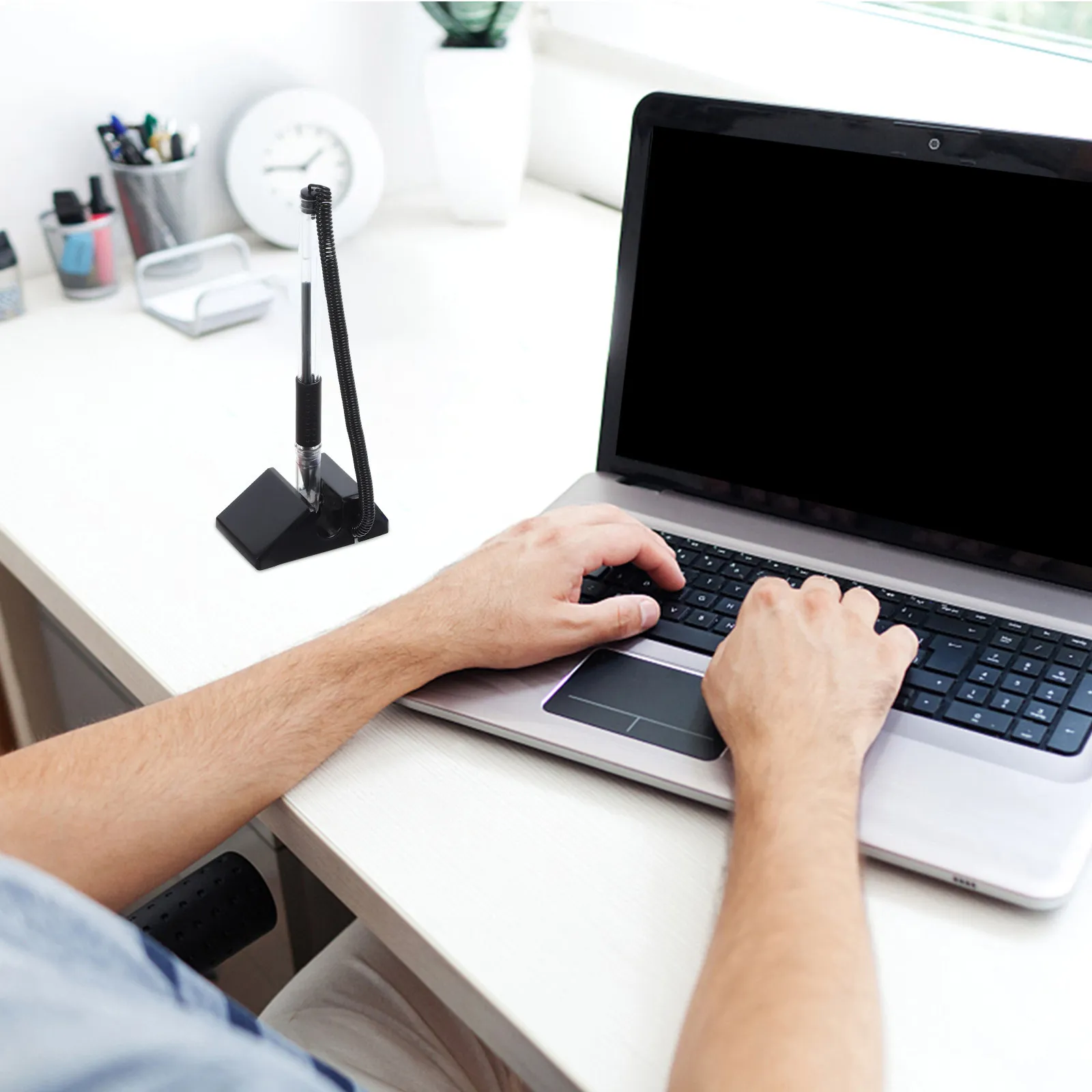 Набор из 3 гелевых ручек с защитой от кражи и держателем для стойки ресепшн, банков, офисов, гостиниц
Набор из 3 гелевых ручек с защитой от кражи и держателем для стойки ресепшн, банков, офисов, гостиниц