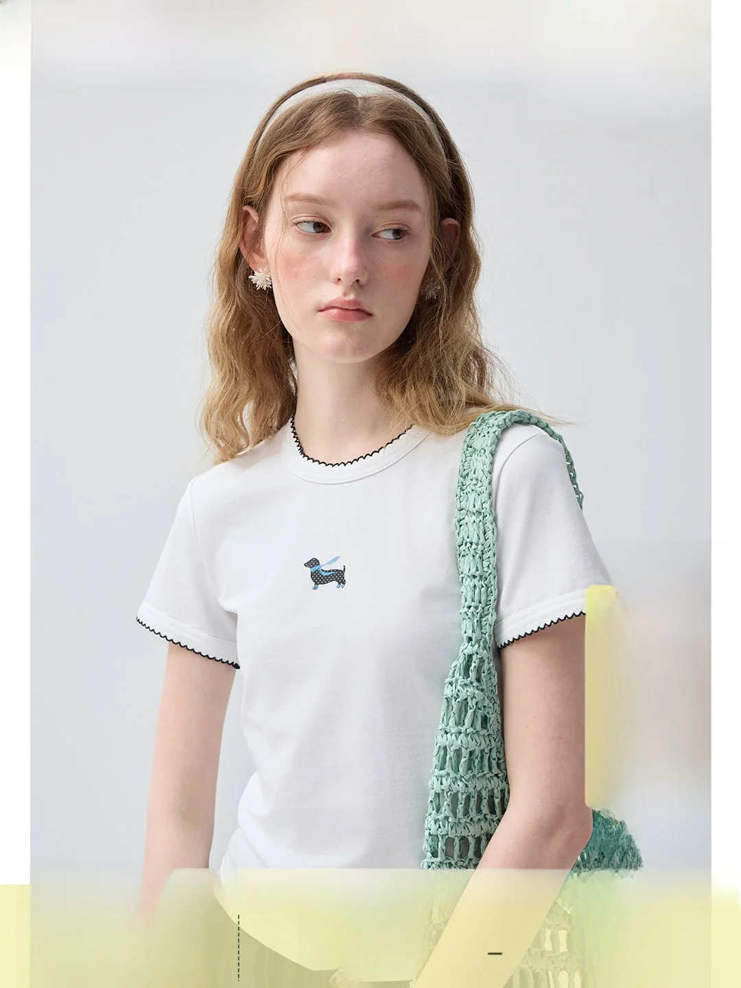 VEGA CHANG Summer 2026 Soft Skin-Friendly Dog T-Shirt Short Sleeve Embroidered Wave Breathable Commute Style Korean Version
VEGA CHANG Summer 2026 Soft Skin-Friendly Dog T-Shirt Short Sleeve Embroidered Wave Breathable Commute Style Korean Version