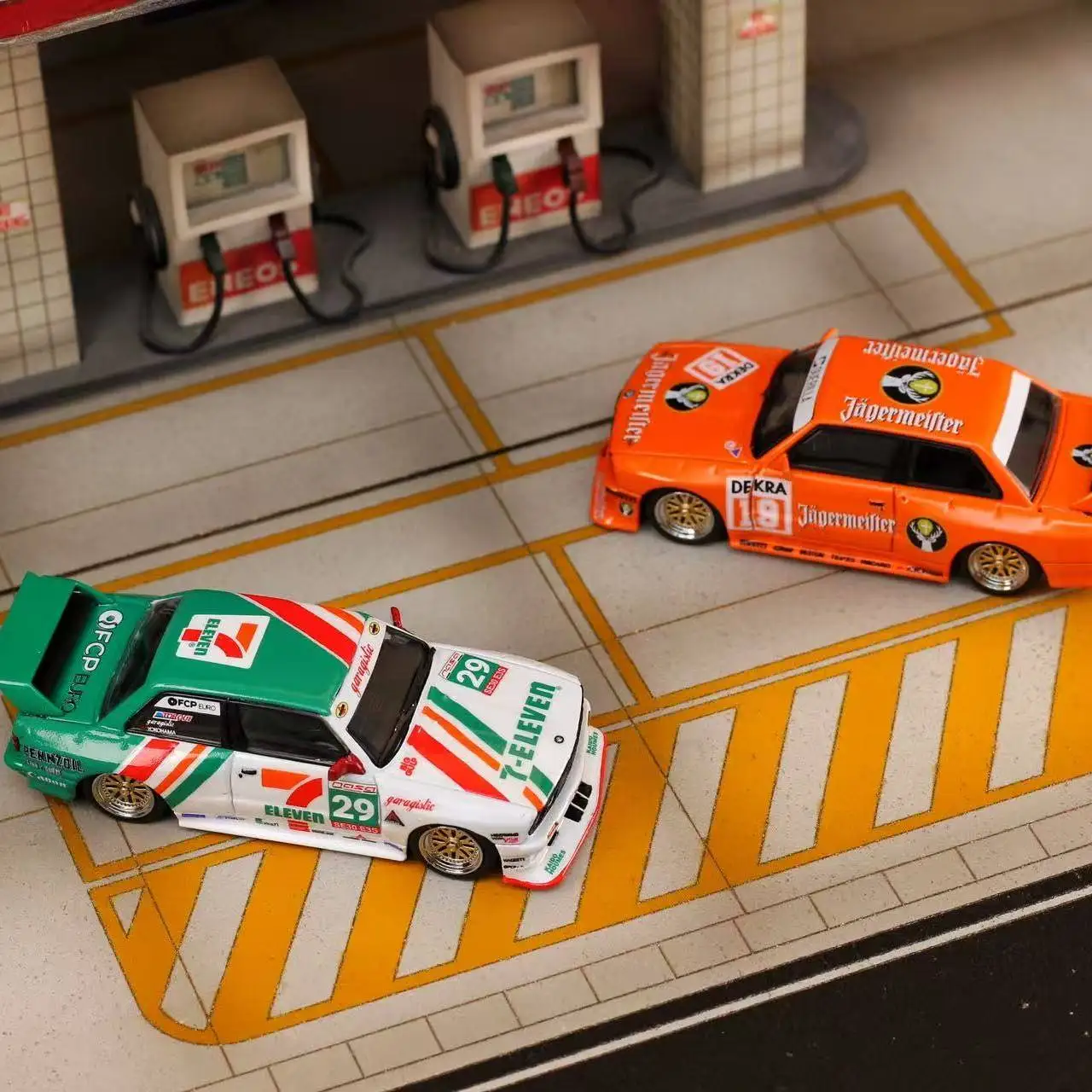 SW E30 M3 LTO Modified 1:64 Alloy Car Model Simulation Ornament High-End Limited Edition
SW E30 M3 LTO Modified 1:64 Alloy Car Model Simulation Ornament High-End Limited Edition