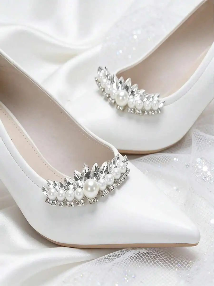 2pcs Detachable Shoe Decorations With Rhinestone Pearl Floral Design For Womens High Heels White
2pcs Detachable Shoe Decorations With Rhinestone Pearl Floral Design For Womens High Heels White