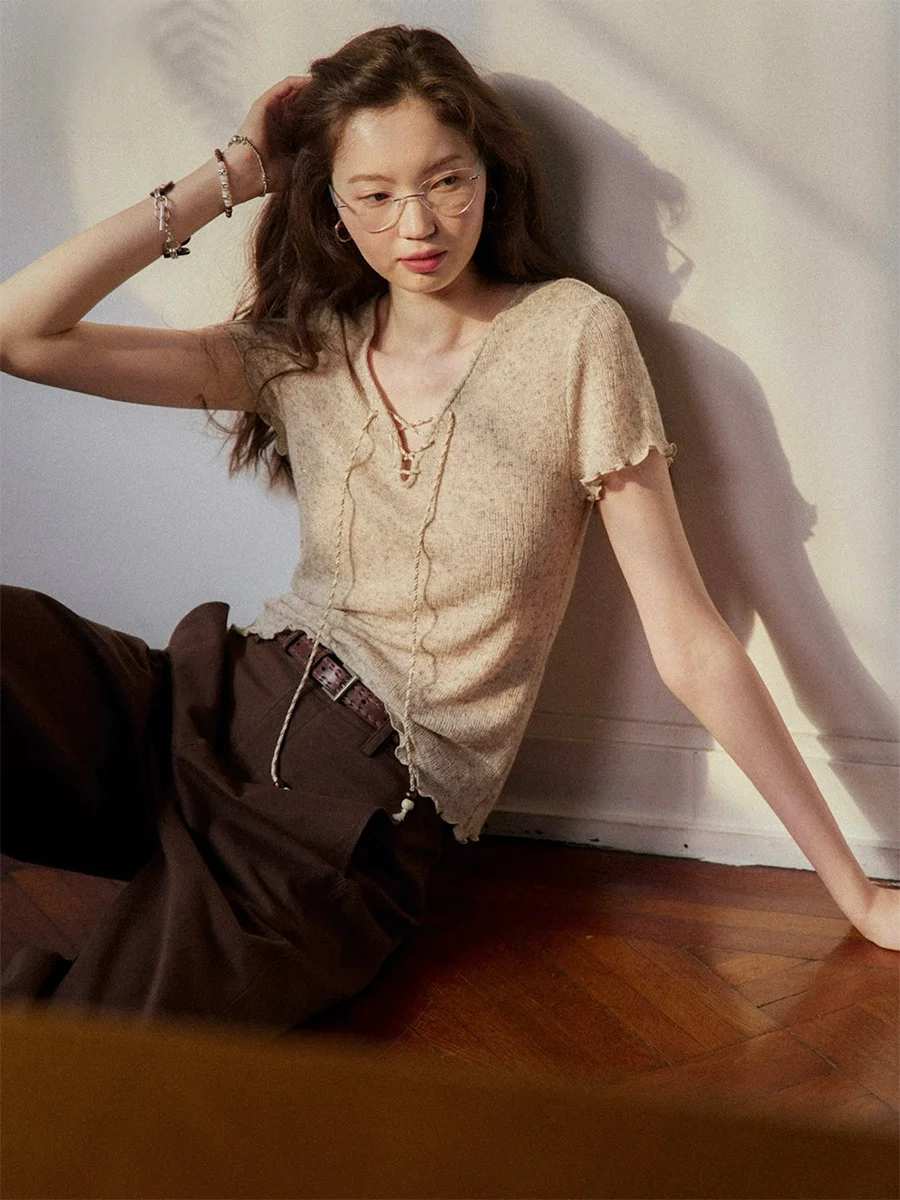 Даже винтажная женская футболка Lin Blend iny Micro Light с v-образным вырезом и завязками в стиле ретро, дышащая женская футболка ort Sve, повседневная футболка
Даже винтажная женская футболка Lin Blend iny Micro Light с v-образным вырезом и завязками в стиле ретро, дышащая женская футболка ort Sve, повседневная футболка