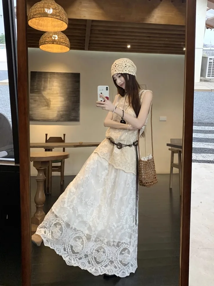 Retro Kumikumi Lace Hook Vest Top And A-Line Skirt Two-Piece Set Women's Summer Fashion Casual Style round Neckline Ensemble
Retro Kumikumi Lace Hook Vest Top And A-Line Skirt Two-Piece Set Women's Summer Fashion Casual Style round Neckline Ensemble
