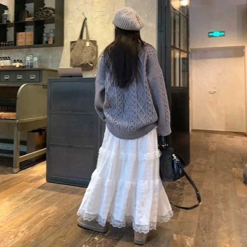 White Elegant Lace Women Skirts Spliced Tierred Floral Hollow Out Fairy Woman Sweet Long Maxi Skirts Solid Female French Y2K
White Elegant Lace Women Skirts Spliced Tierred Floral Hollow Out Fairy Woman Sweet Long Maxi Skirts Solid Female French Y2K