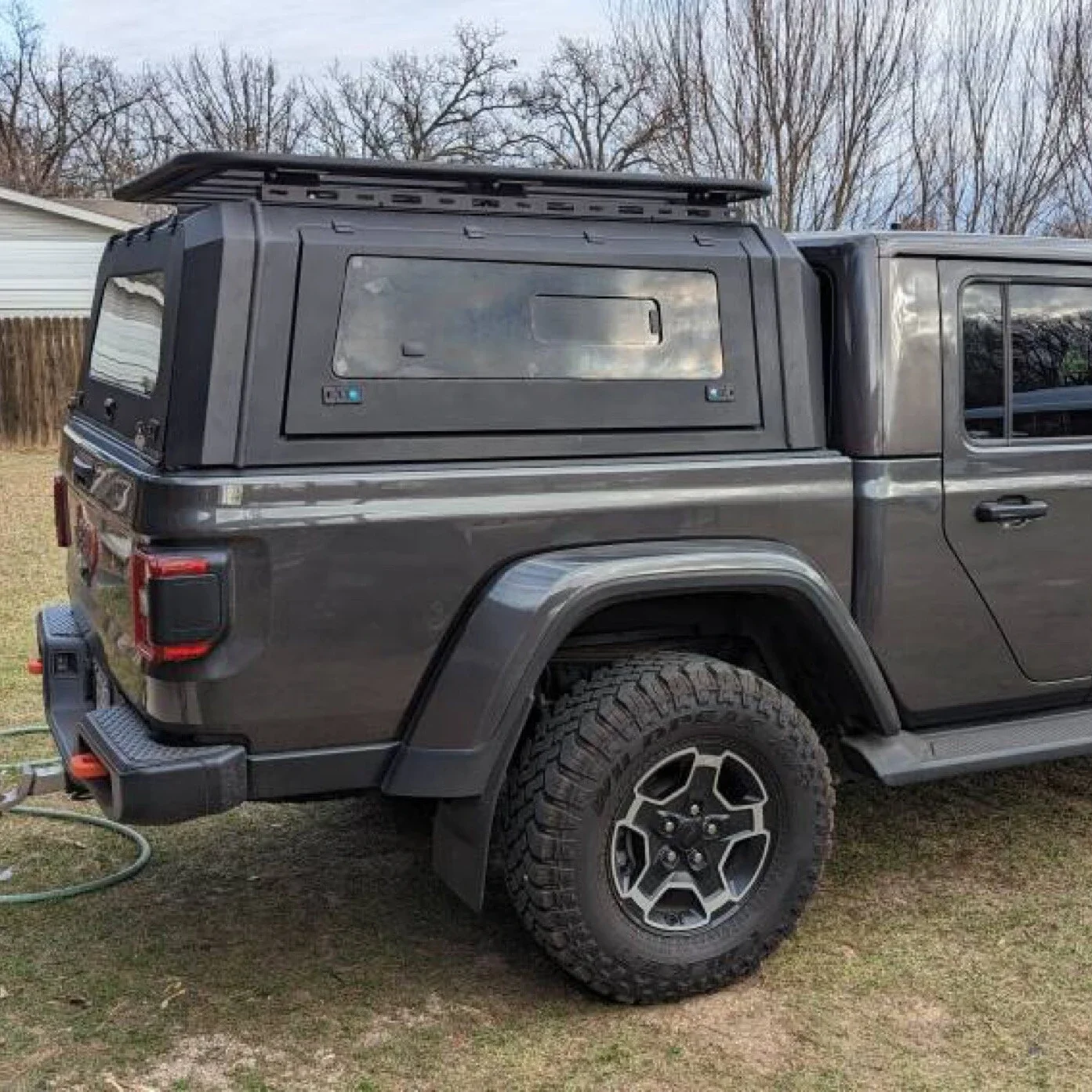 Truck topper Pickup Waterproof aluminum alloy or Steel Car truck Canopy Hardtop For JEEP GLADIATOR
Truck topper Pickup Waterproof aluminum alloy or Steel Car truck Canopy Hardtop For JEEP GLADIATOR