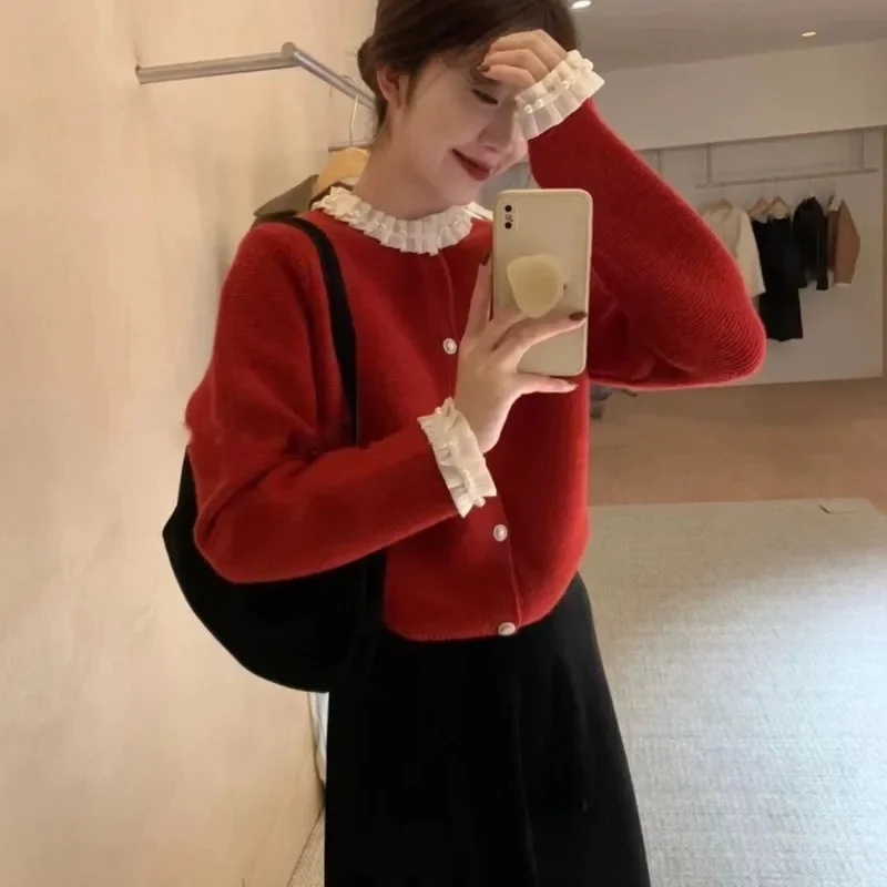 Women Sweet Lace Patchwork Short Knit Sweater Cardigans New Year's Clothing Autumn Winter New Chic Single Breasted Knit Shirts
Women Sweet Lace Patchwork Short Knit Sweater Cardigans New Year's Clothing Autumn Winter New Chic Single Breasted Knit Shirts