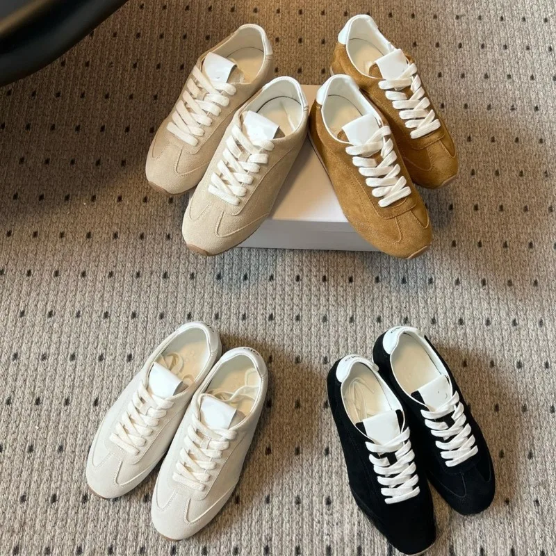 Designer's New Retro Flat-bottomed Shoes for Men and Women, High-quality Versatile Sports and Leisure Light Forrest Gump Shoes
Designer's New Retro Flat-bottomed Shoes for Men and Women, High-quality Versatile Sports and Leisure Light Forrest Gump Shoes