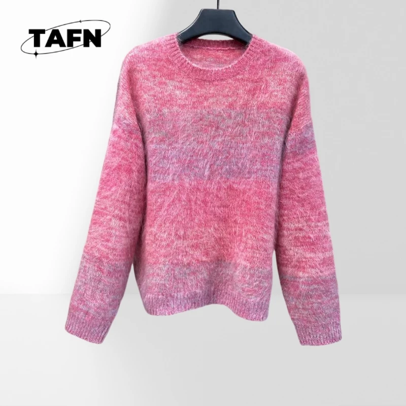 25 Popular Retro 100%Cashmere Thermal and Windproof Casual Sweater Color Changing Thick Thread Sweater Simple Style
25 Popular Retro 100%Cashmere Thermal and Windproof Casual Sweater Color Changing Thick Thread Sweater Simple Style