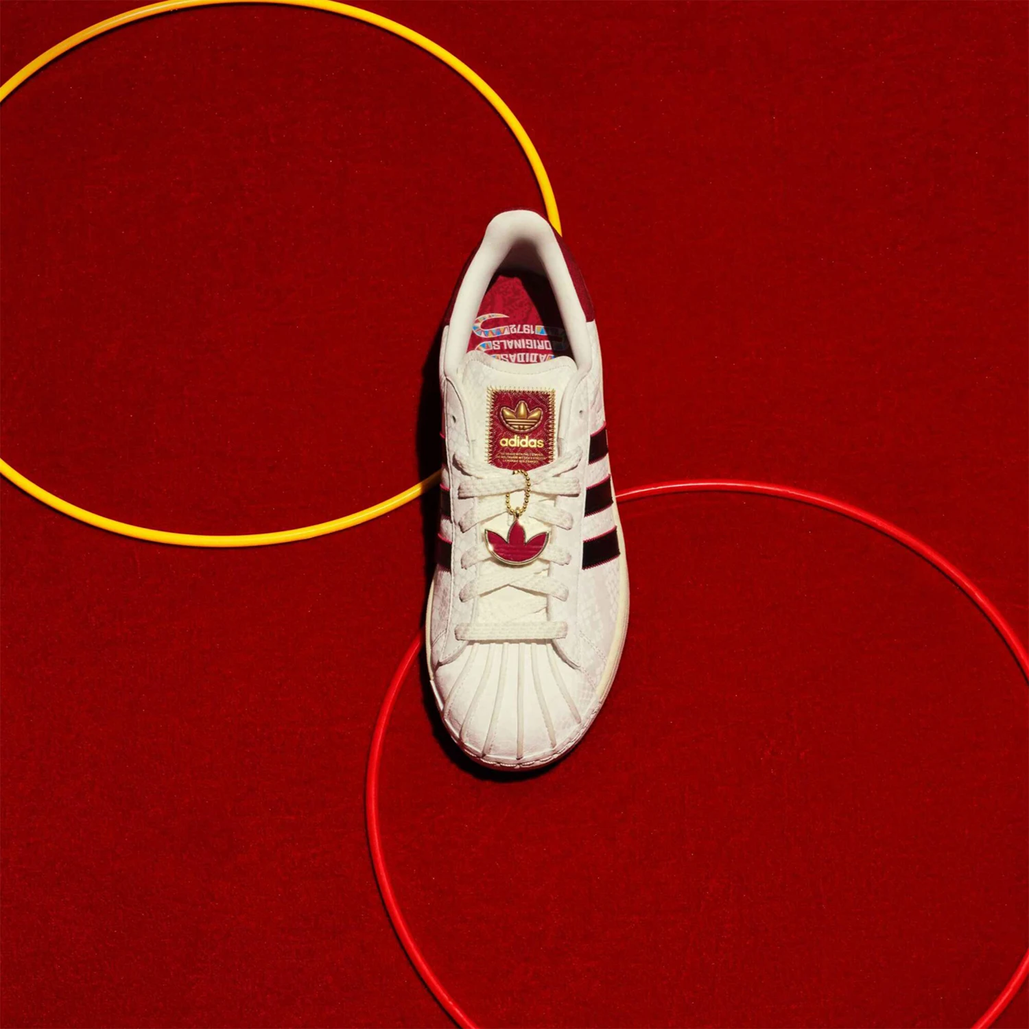 Adidas Original Originals Unisex Classic Shell Toe Sports Sneakers JR8036
Adidas Original Originals Unisex Classic Shell Toe Sports Sneakers JR8036