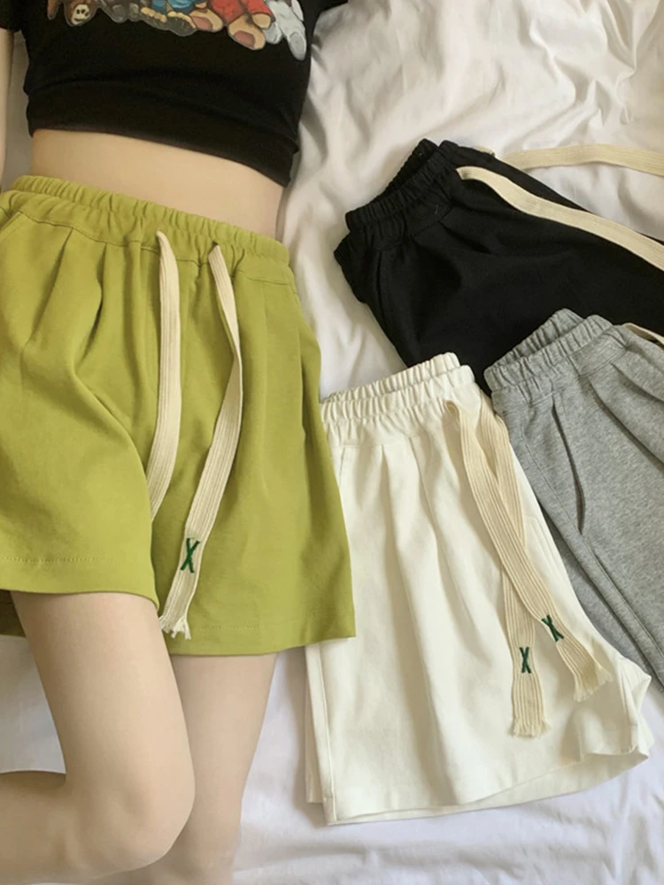 Casual Sporty Style Elastic Waist Shorts Women's Thin Design Versatile Slimming Wide Leg Pants Summer 2023 New Arrival
Casual Sporty Style Elastic Waist Shorts Women's Thin Design Versatile Slimming Wide Leg Pants Summer 2023 New Arrival