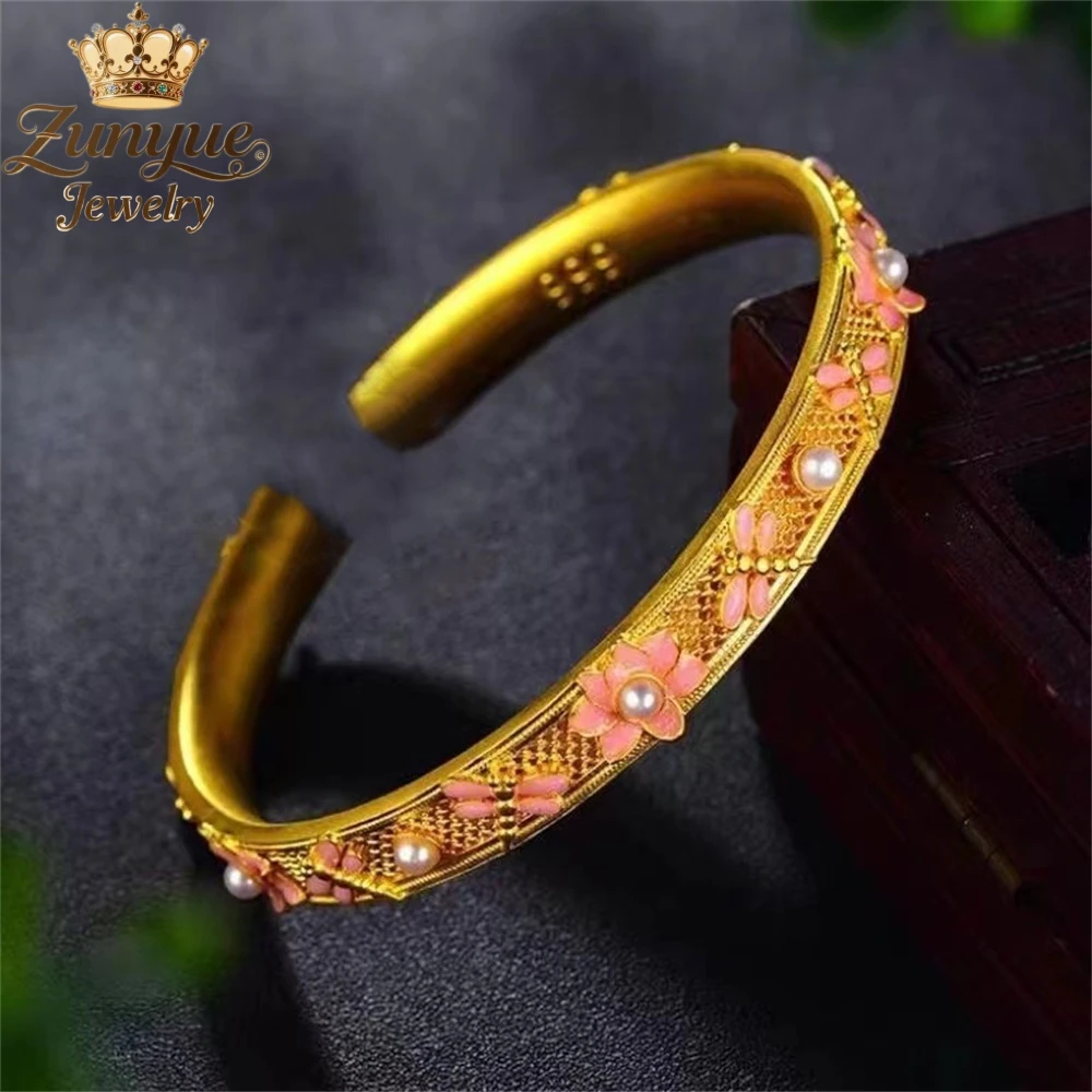 Sand Gold Hollowed-Out Floral Bracelet Luxury Quality Jewelry Best Selling Fashion Jewelry Exquisite Elegant Charms Popular Gift
Sand Gold Hollowed-Out Floral Bracelet Luxury Quality Jewelry Best Selling Fashion Jewelry Exquisite Elegant Charms Popular Gift